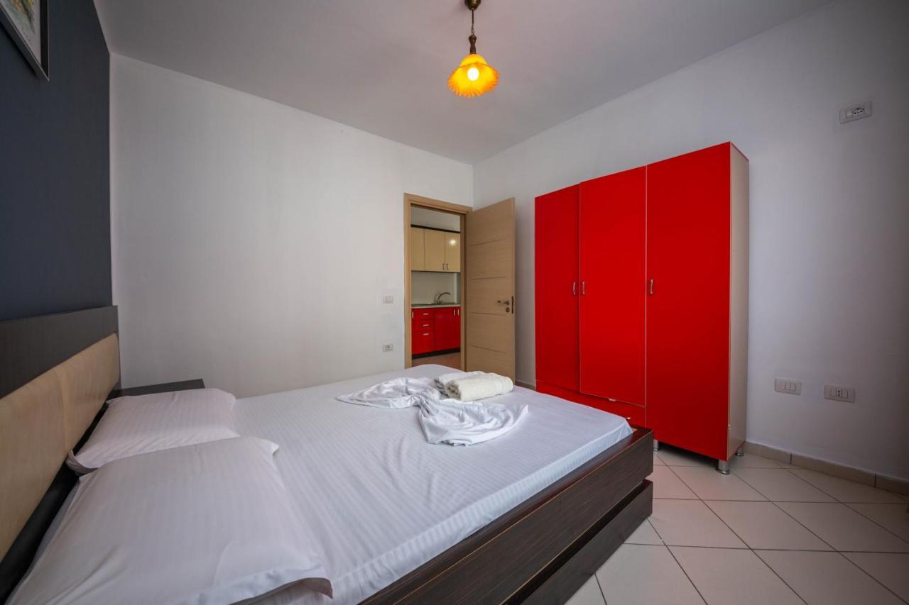 Hotel Vera Kryemëdhej Екстериор снимка