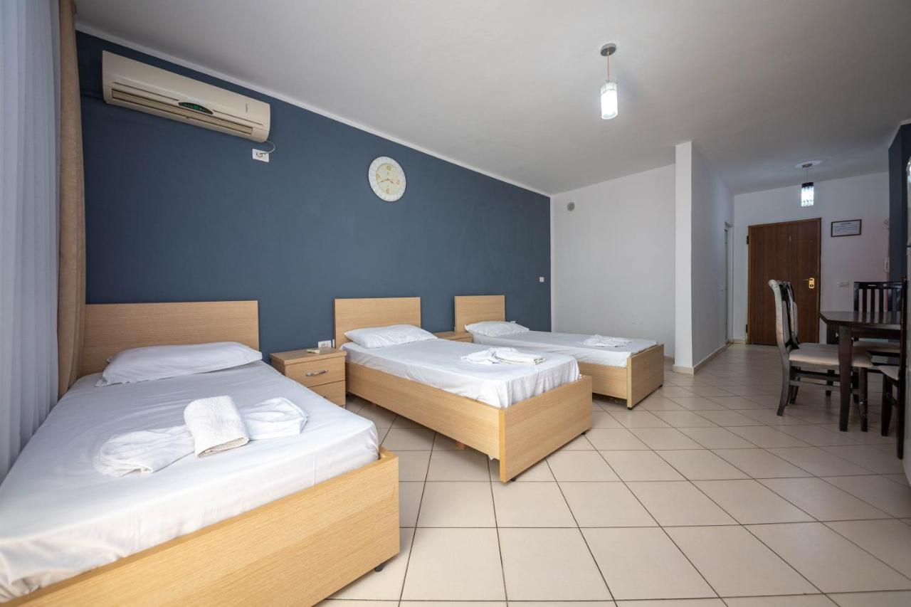 Hotel Vera Kryemëdhej Екстериор снимка