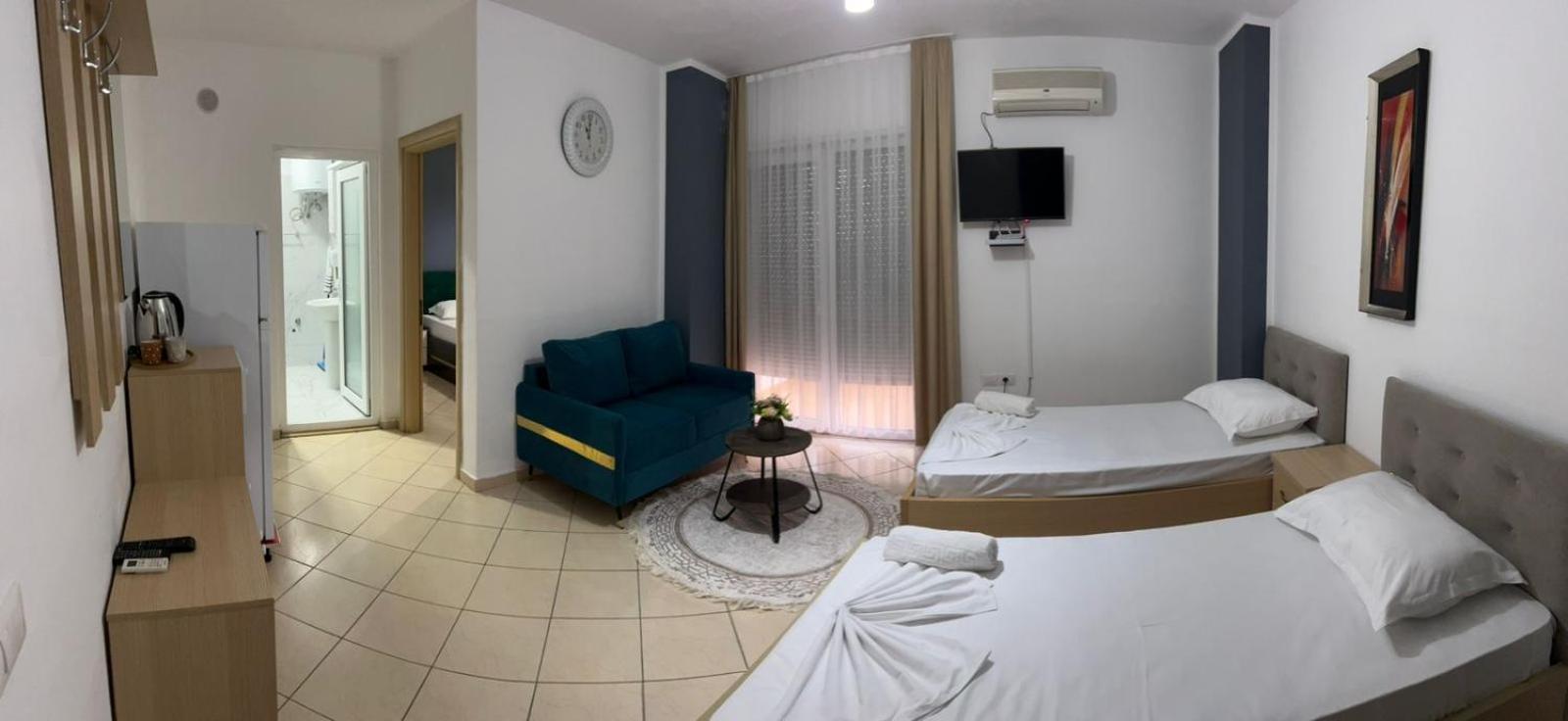 Hotel Vera Kryemëdhej Екстериор снимка